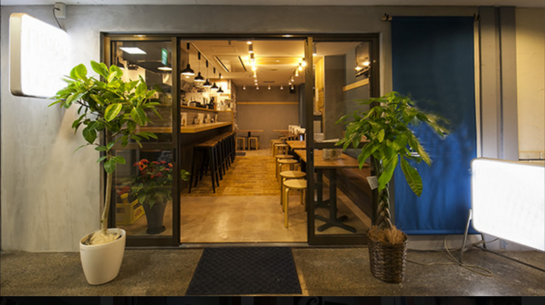 経堂駅徒歩1分　内装美麗な居酒屋居抜き店舗！